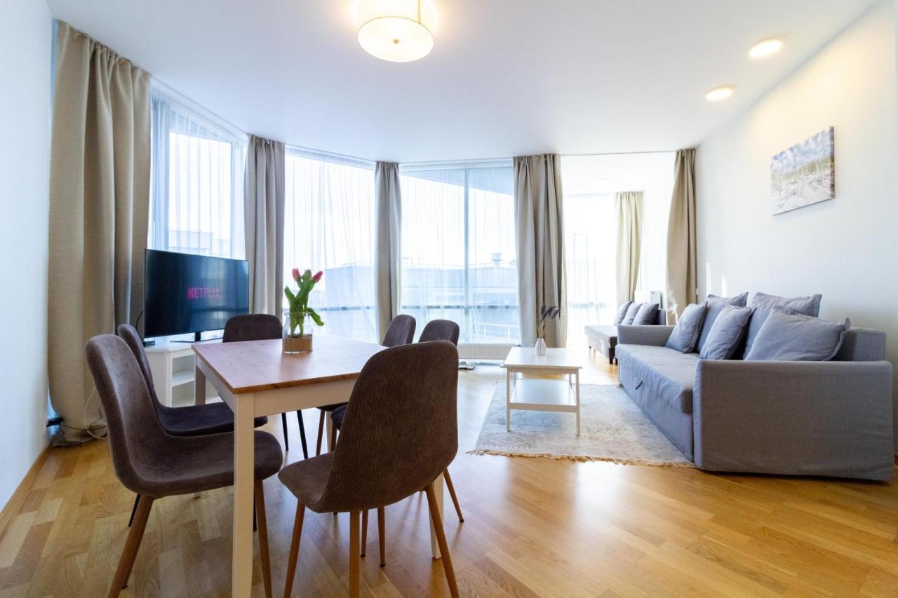 Elija Swan-Toy Apartments Sventoji Bagian luar foto