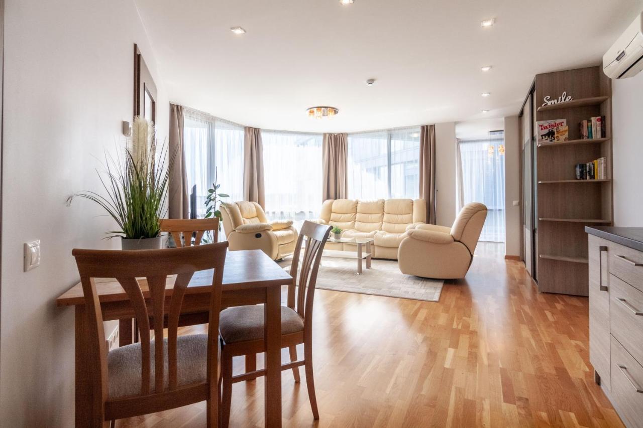 Elija Swan-Toy Apartments Sventoji Bagian luar foto