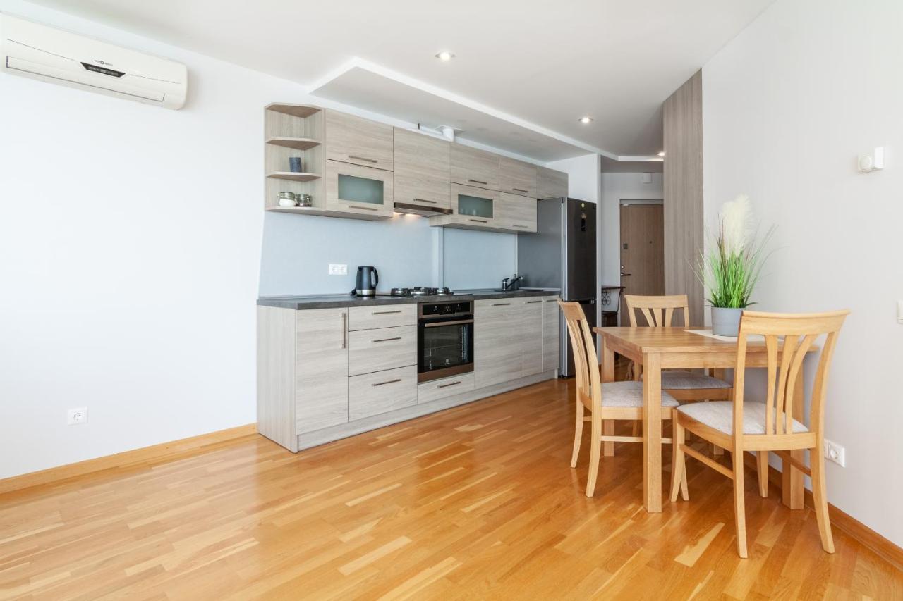 Elija Swan-Toy Apartments Sventoji Bagian luar foto